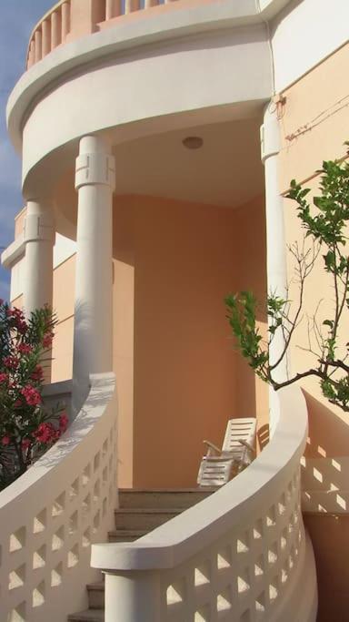 Villa Nel Salento - Ampie Camere E Giardino, Fino A 9 Persone Barbarano del Capo Exterior foto